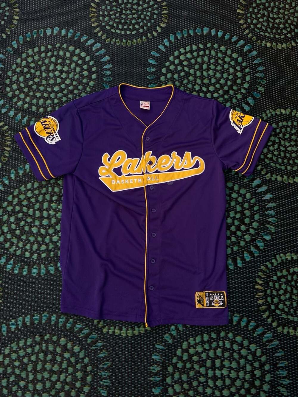 Ultra Game Los Angeles Lakers Jersey Size M Purple warm up